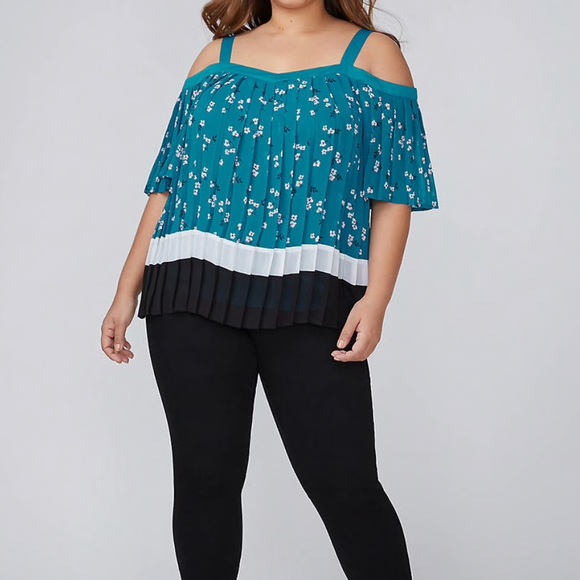NWOT. Lane Bryant Pleated Top - Picture 3 of 3